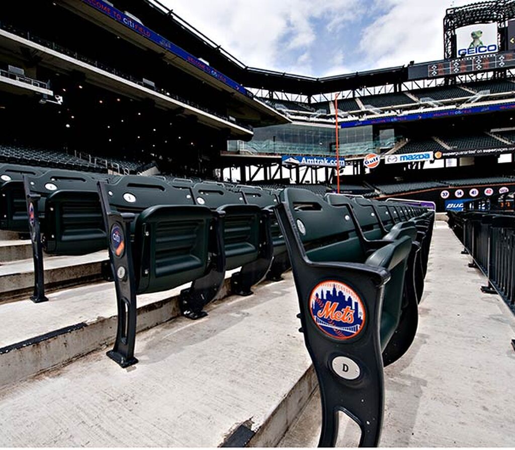 New York Mets Citi Field stadium seating with models 39.45.35.35