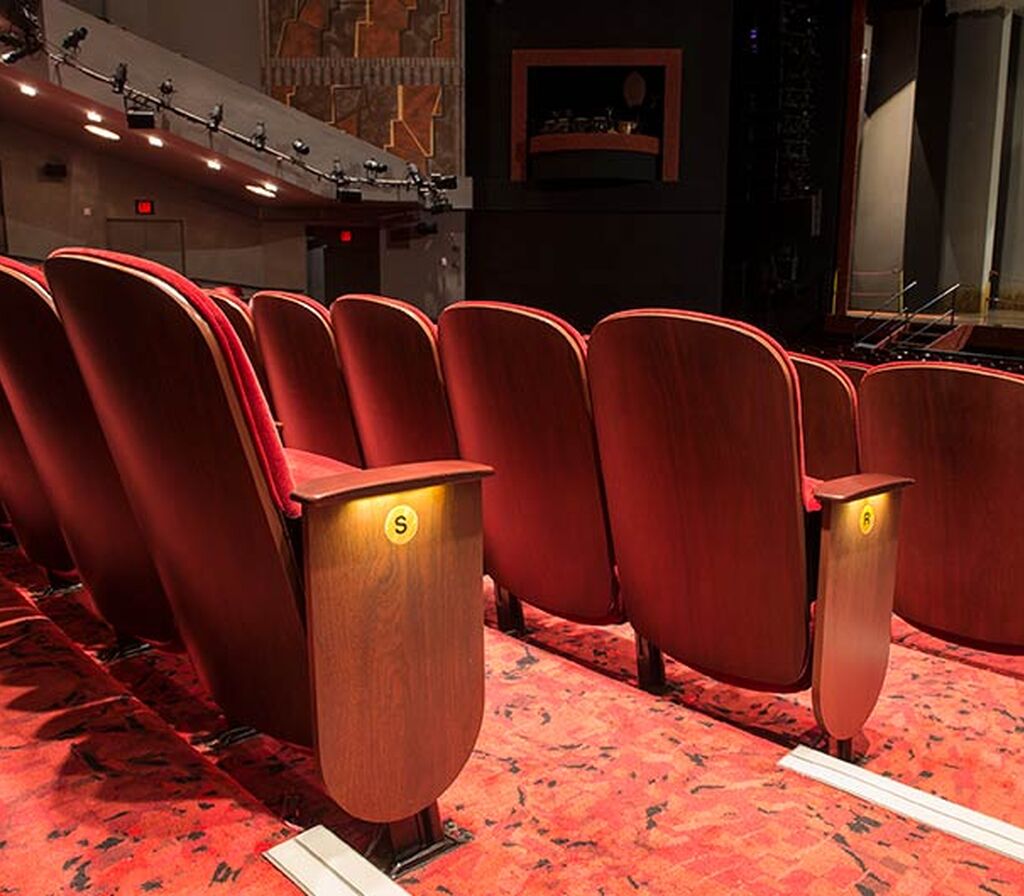 Minskoff Theatre Fixed Audience Seating By Irwin Seating With Model 17 ...